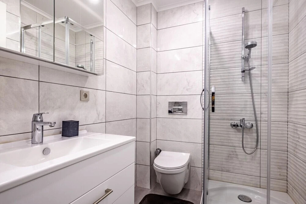 Sleek and Modern Flat Near Caddebostan Coast