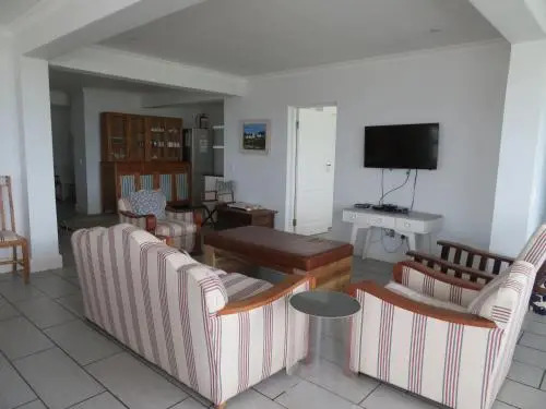 87 Marine Drive