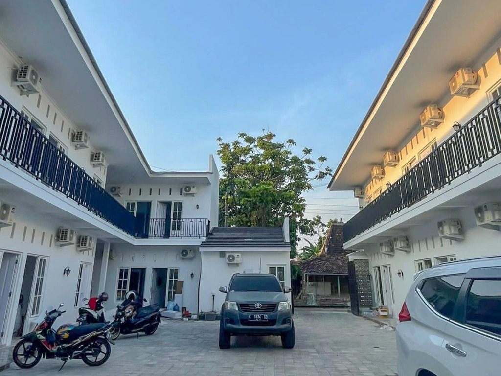 Tritisan House RedPartner