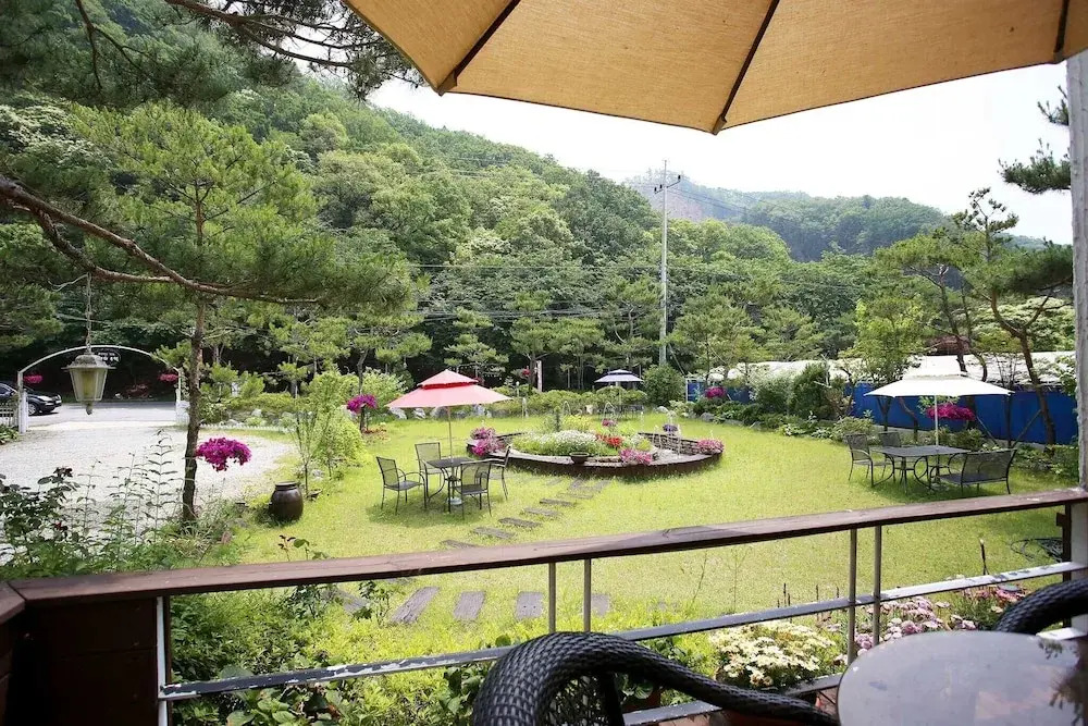 Cheongpyeong Paradise