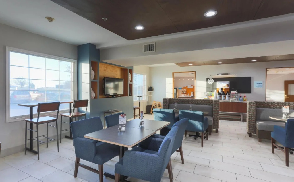 Holiday Inn Express Hotel & Suites Reading by IHG
