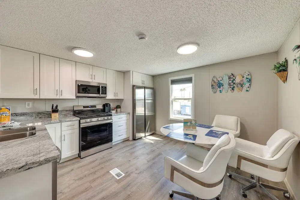 8 Mi to Laughlin Riverwalk: Waterfront Retreat