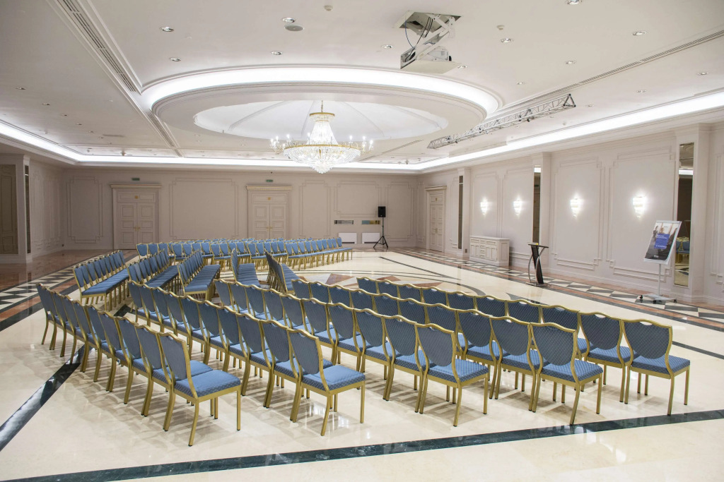 Radisson Hotel, Астана