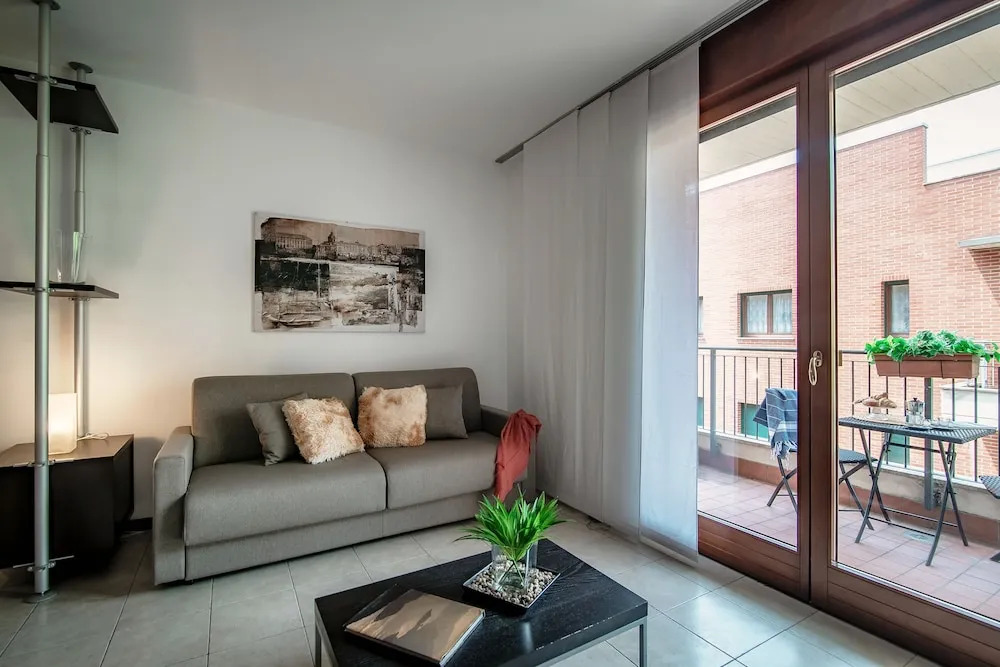 JOIVY Splendid Flat W/Terrace Near Lake Como