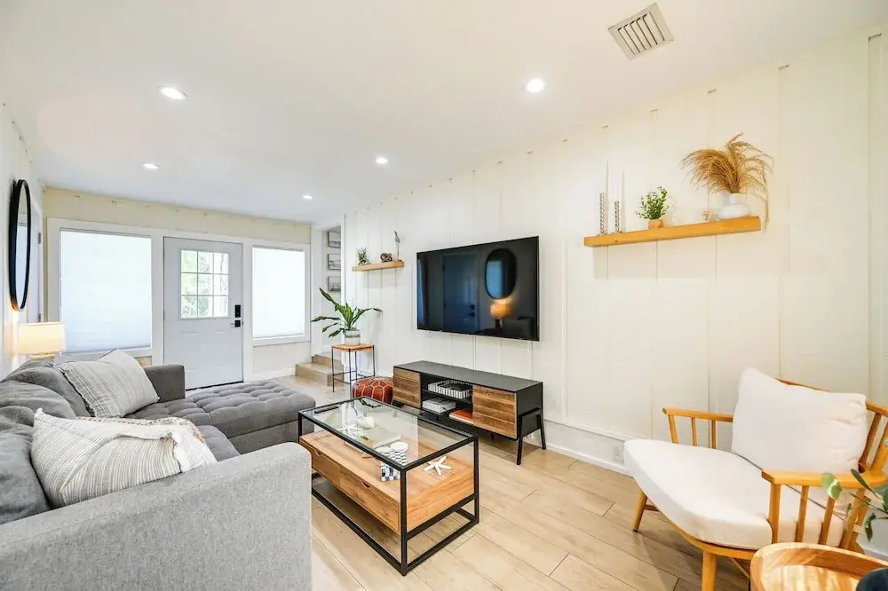 Modern Naples Duplex Home ~ 6 Mi to Beach!