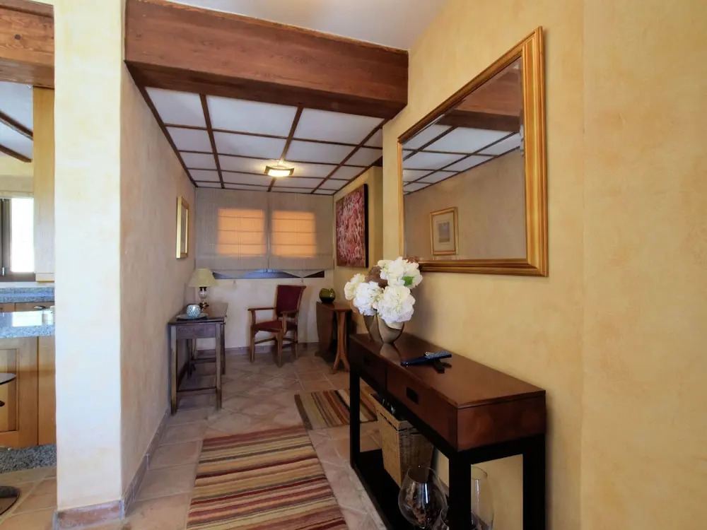 Luxurious Villa With Private Pool, Easily Accessible, in Spectacular Scenery
