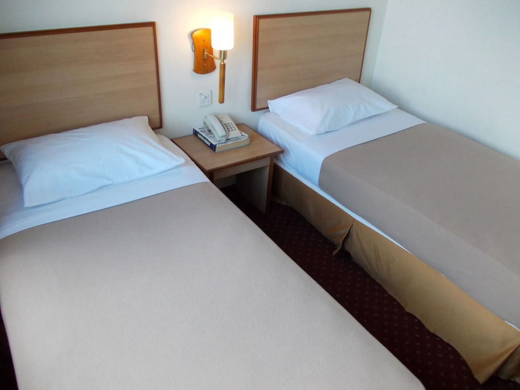 Hotel Sri Sutra - PJ Jalan 227