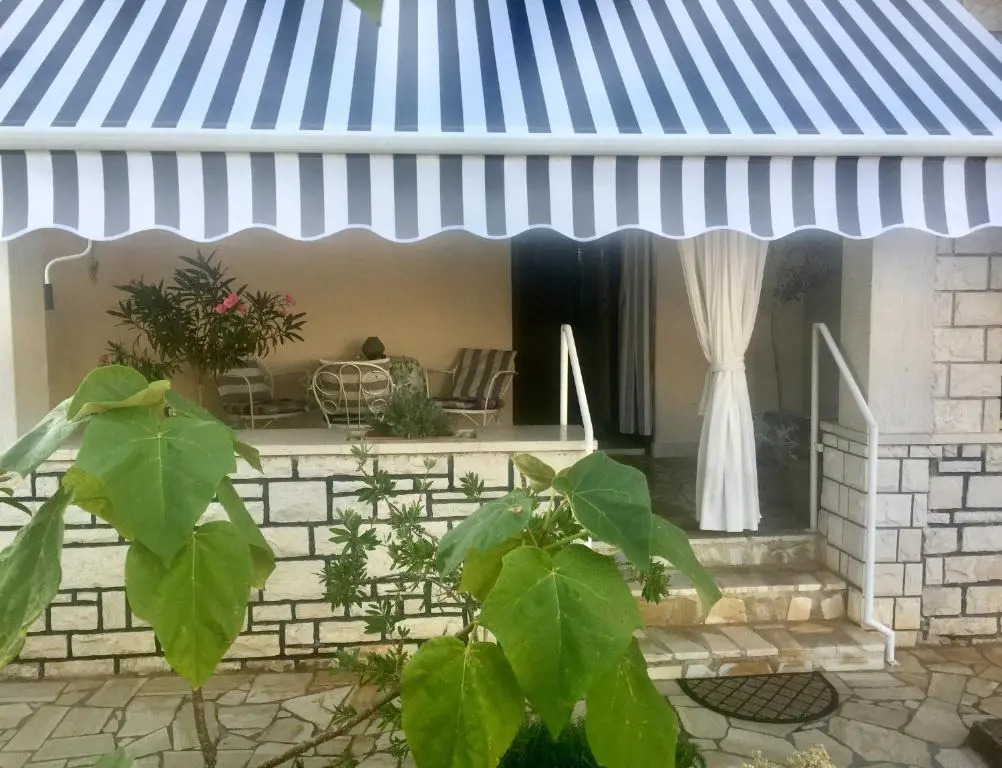 Seafront Apartment Jadri