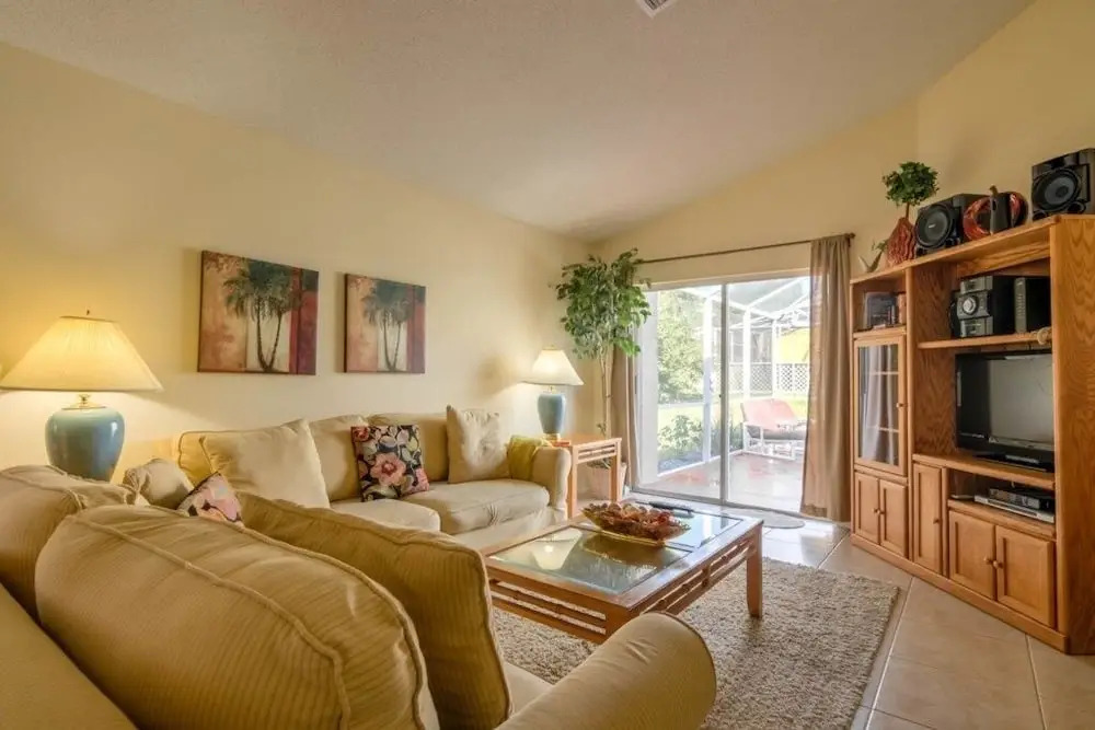 Private Pool In Golf Resort! 4 Bedroom Home by RedAwning