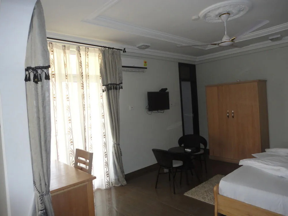 Tenack Beach Resort & Hotel