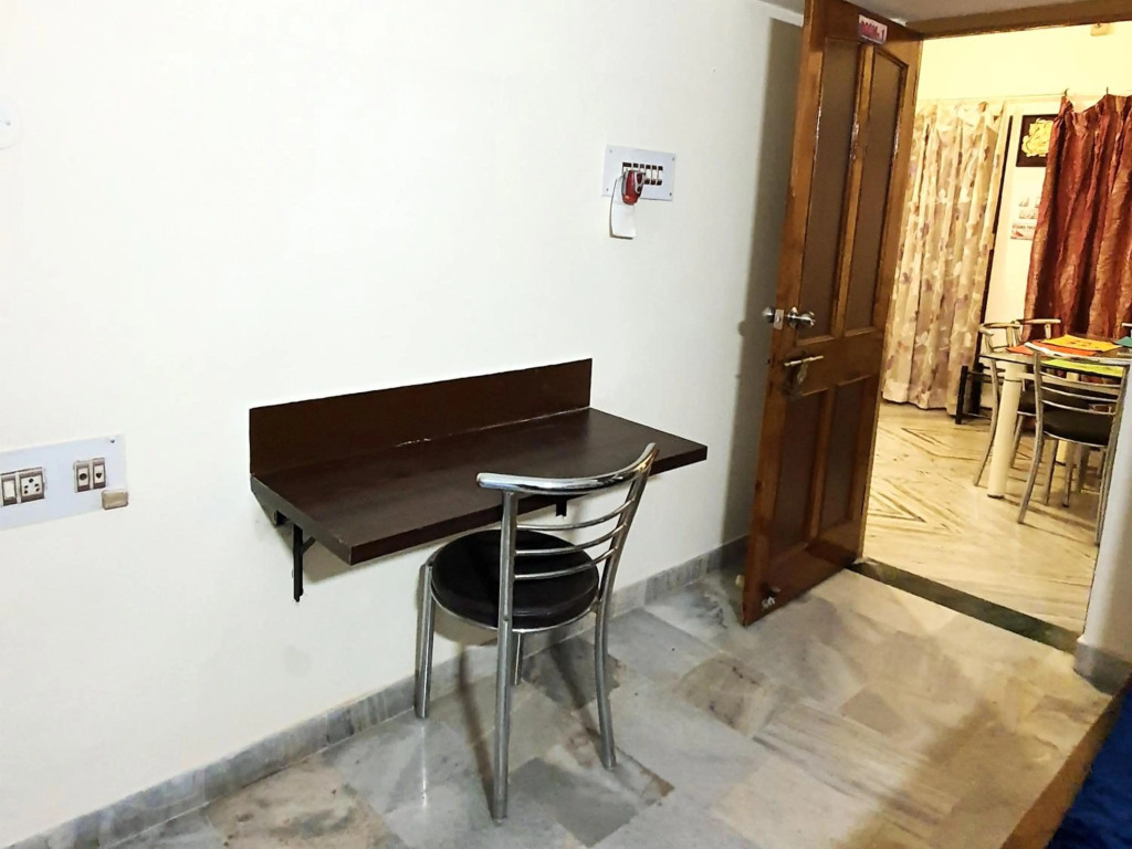 Aditya Premium HomeStay- Furnished Air Conditioned- 2BHK