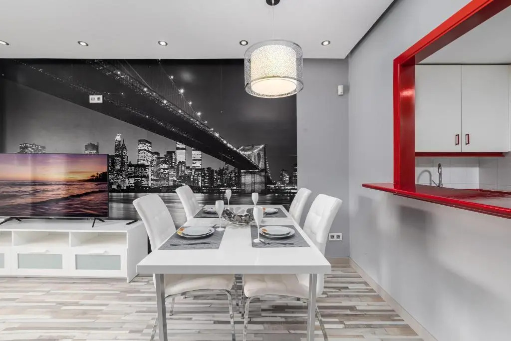 Trendy Apt. Puerto Banús (Free Parking & Pool) - RDR208