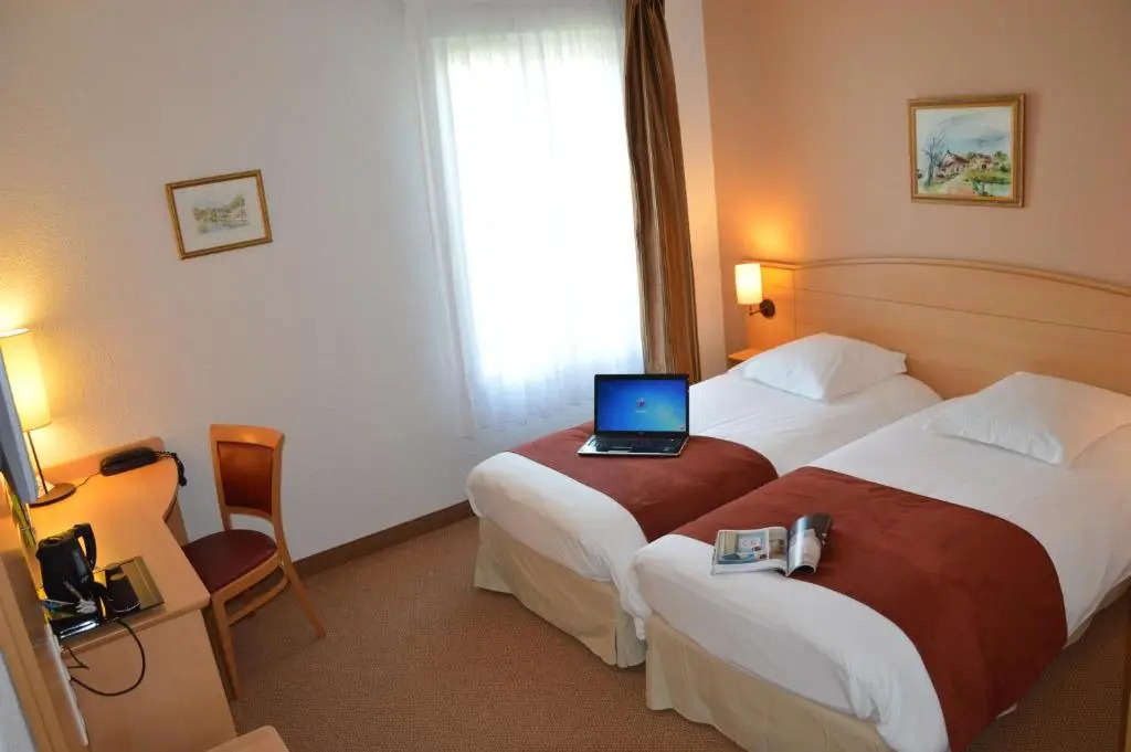 Brit Hotel Châteaudun