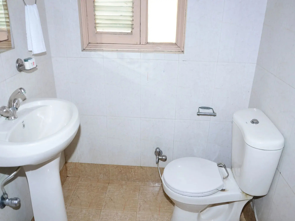 FabHotel Rajlaxmi Palace - Ashok Vihar Metro Station