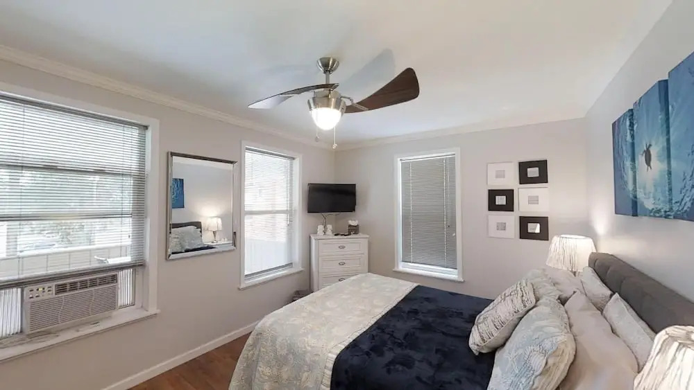 1 Bedroom - Walk to Historic Downtown Condo