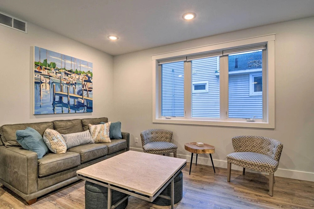 Centrally Located Traverse City Condo 1 Mi to Bay