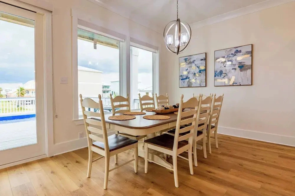 Beachview Villa Room for 22