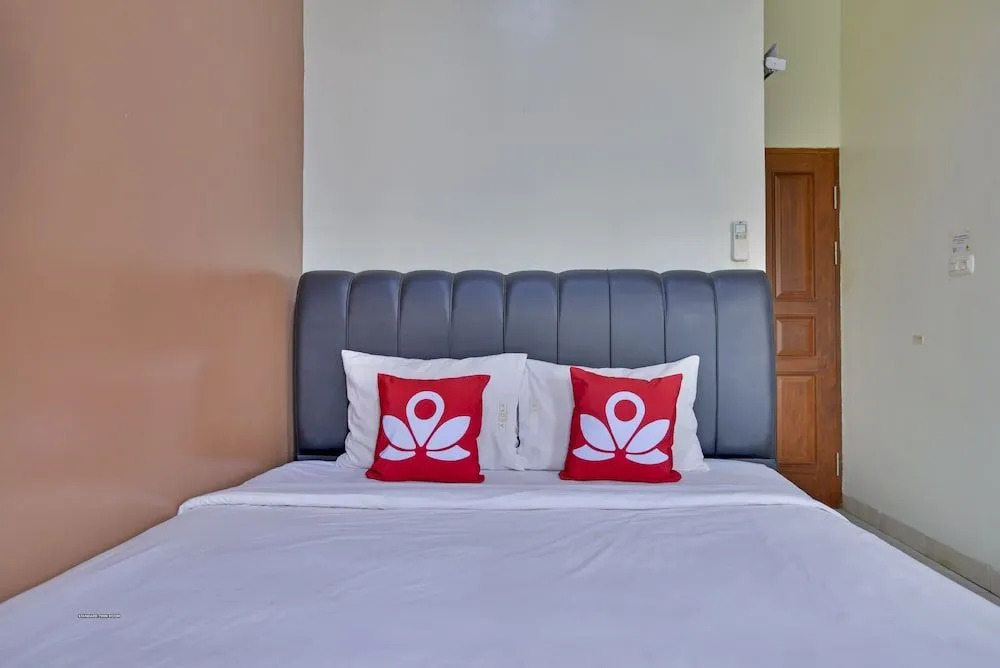 ZEN Rooms Sukasari Gegerkalong