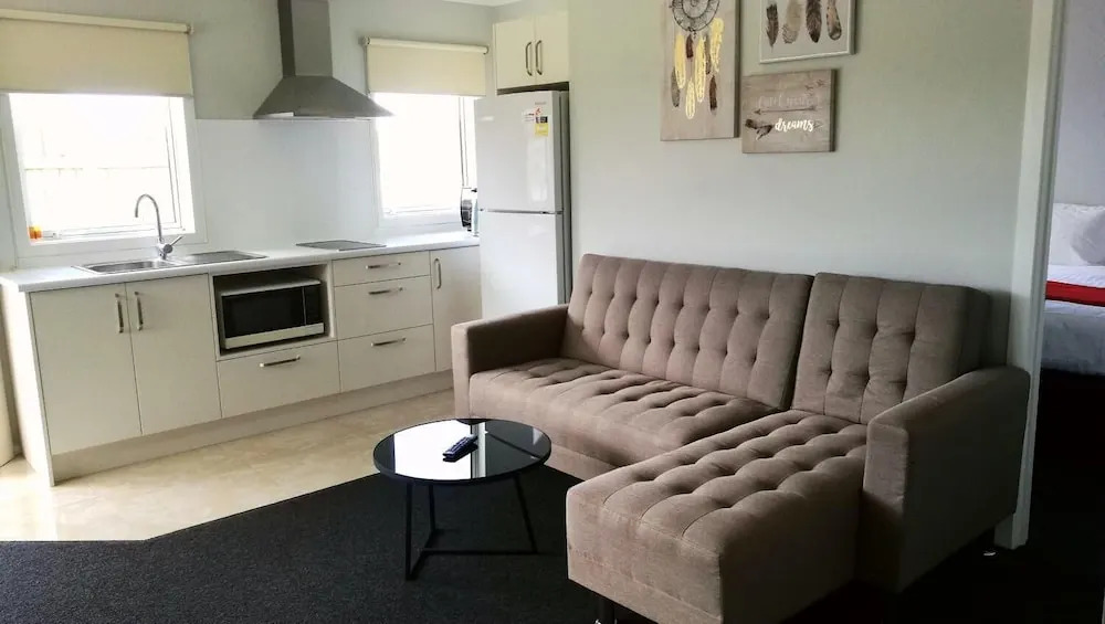 Comfy & Modern Guest House