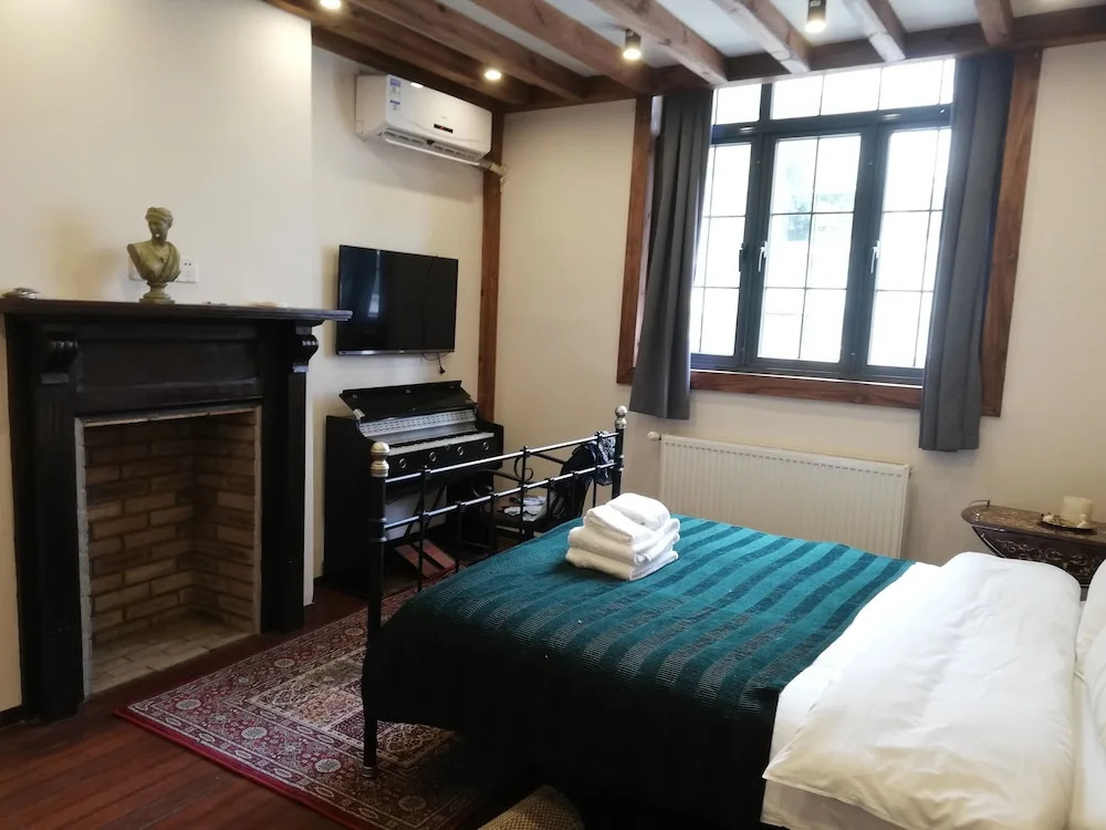 Vk House No.2 Near Bajin'S Residence