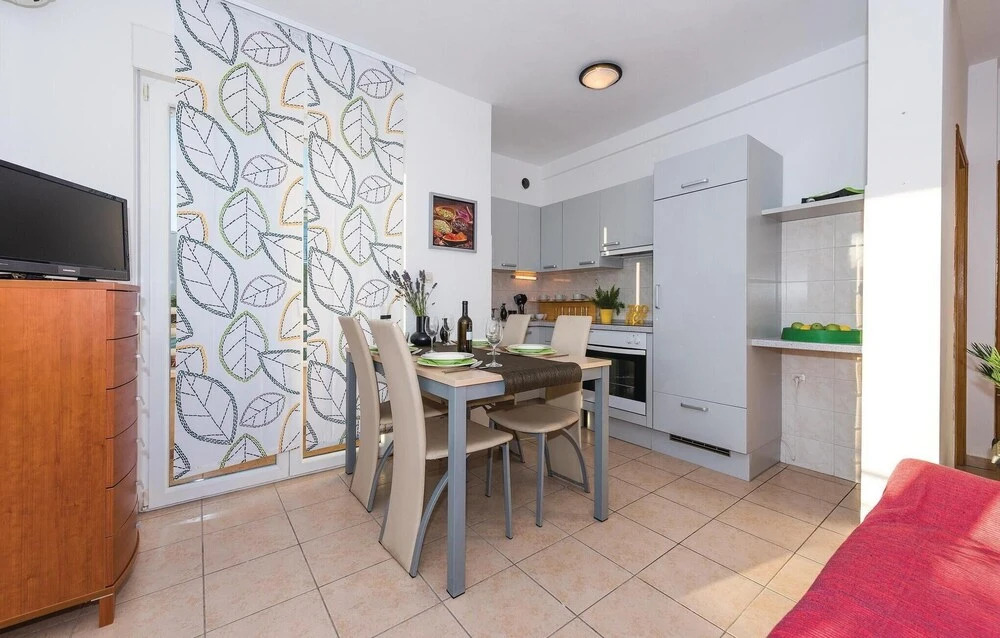 Stunning Home in Vodice With Wifi and 2 Bedrooms