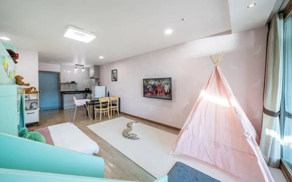Yeosu Romance Night Sea Pension Resort