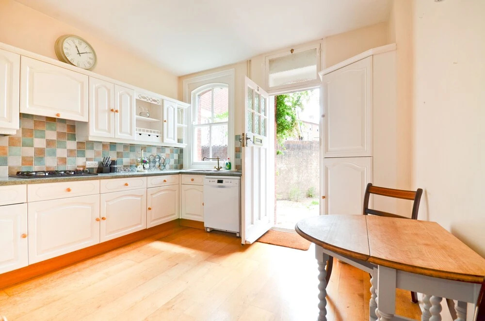 Imposing 2-bed House in Newport