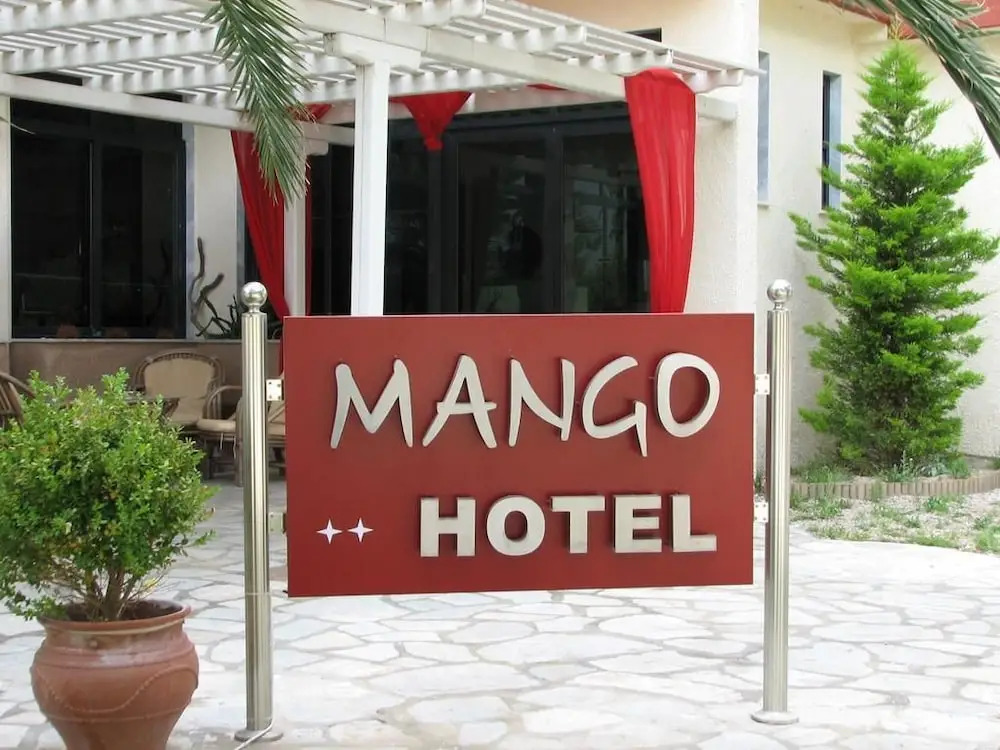 Mango Hotel