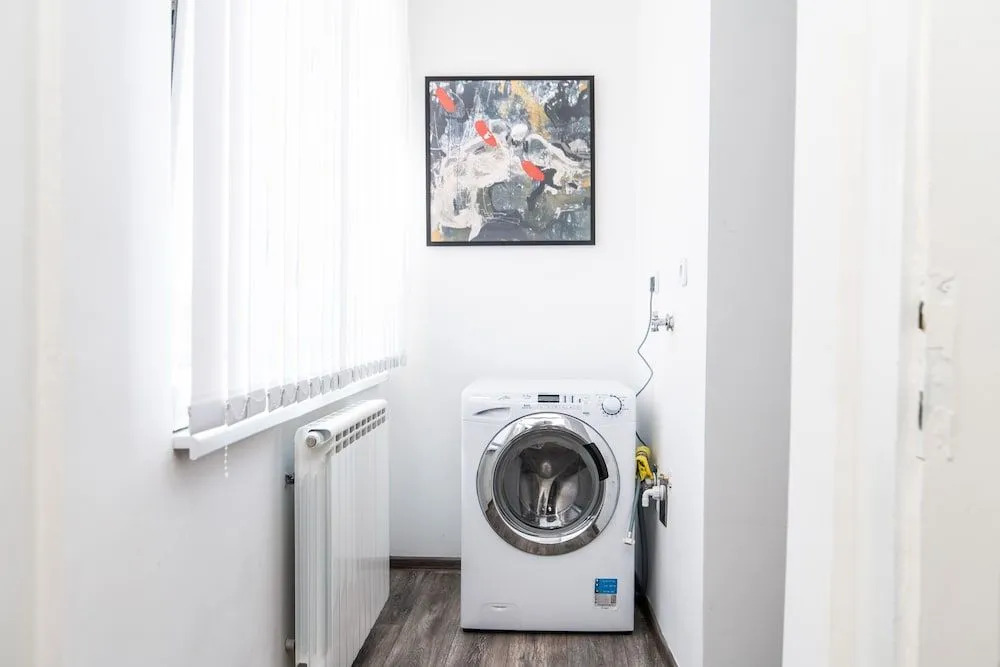 Modern and Bright Studio Heart of the City Center