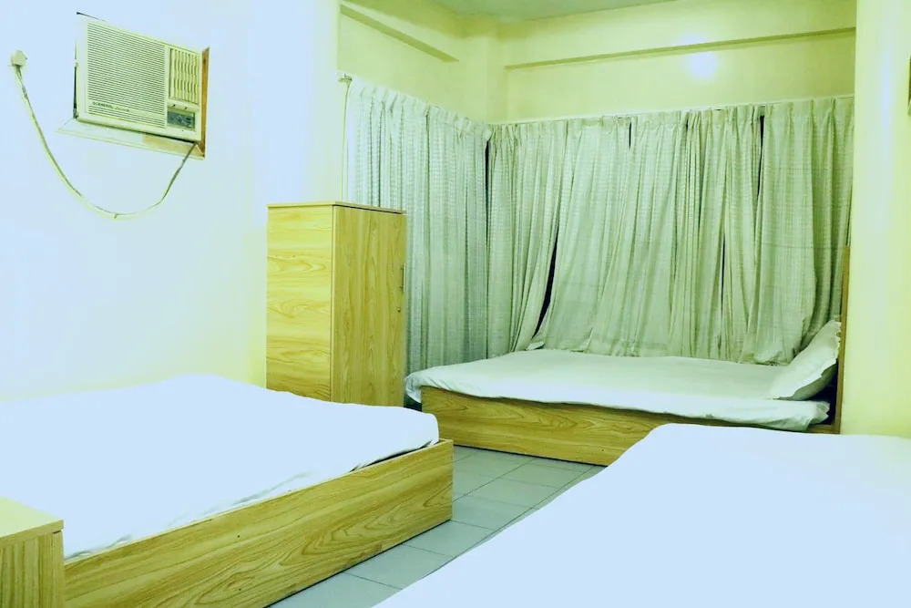 Hotel East End