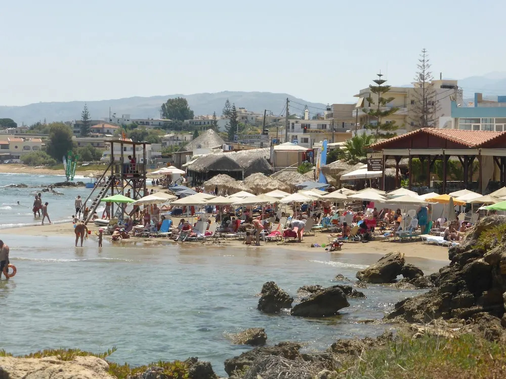 Seafalios-Beach Front Apt