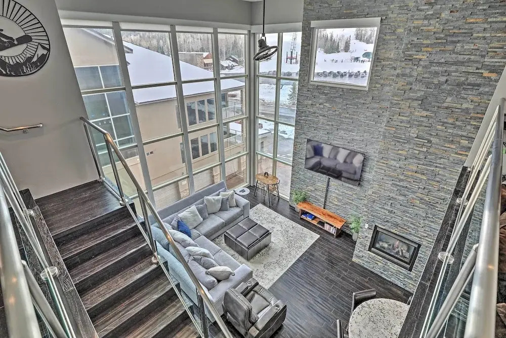 Luxe Brian Head Escape w/ Hot Tub & Mtn Views