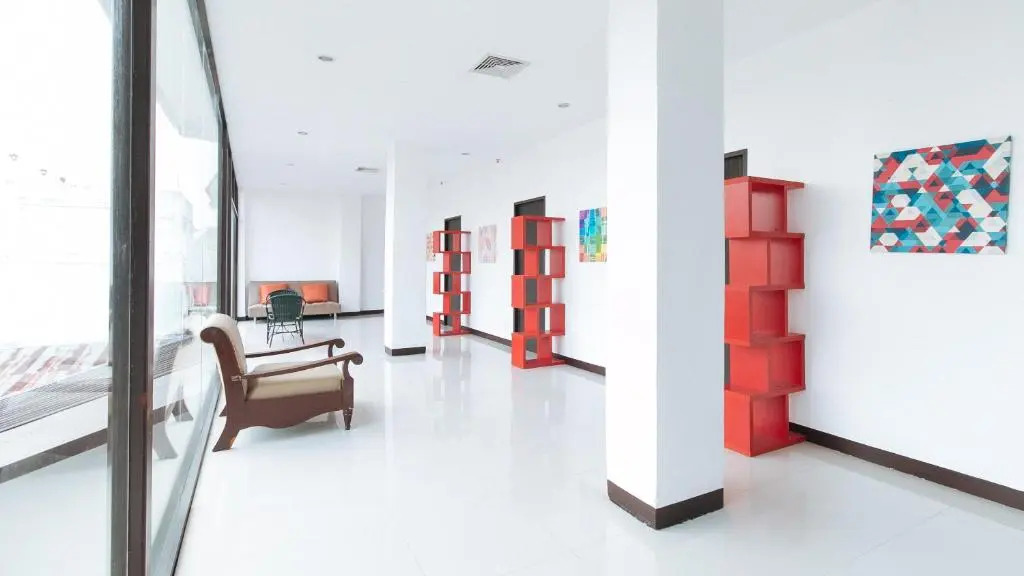 RedDoorz at San Antonio Makati