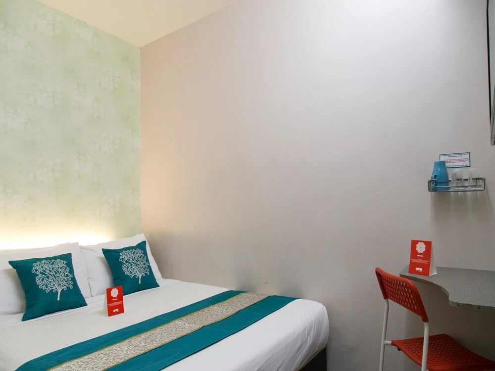 OYO 198 Seeds Hotel