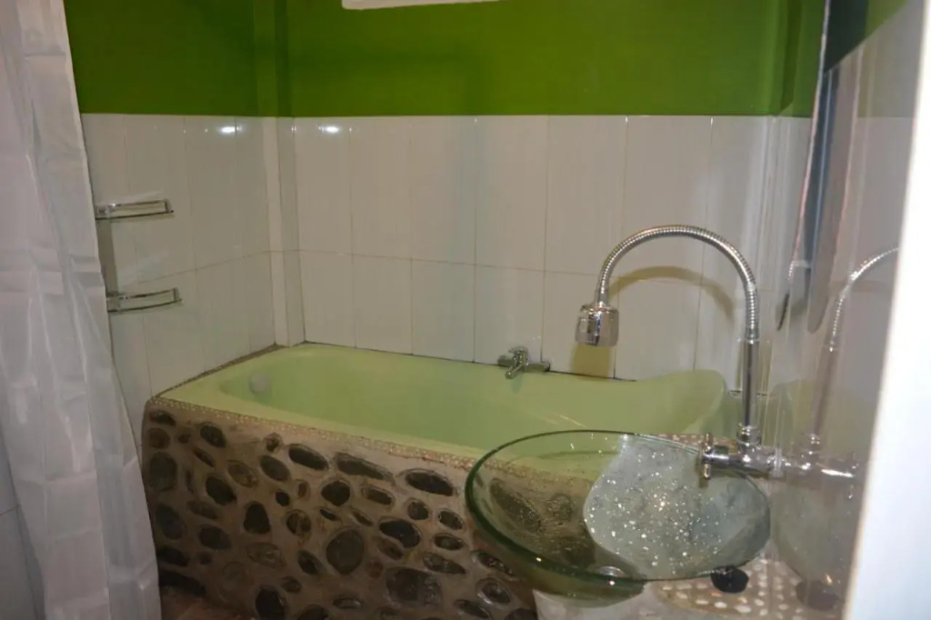 Junia Guesthouse Bukit Lawang