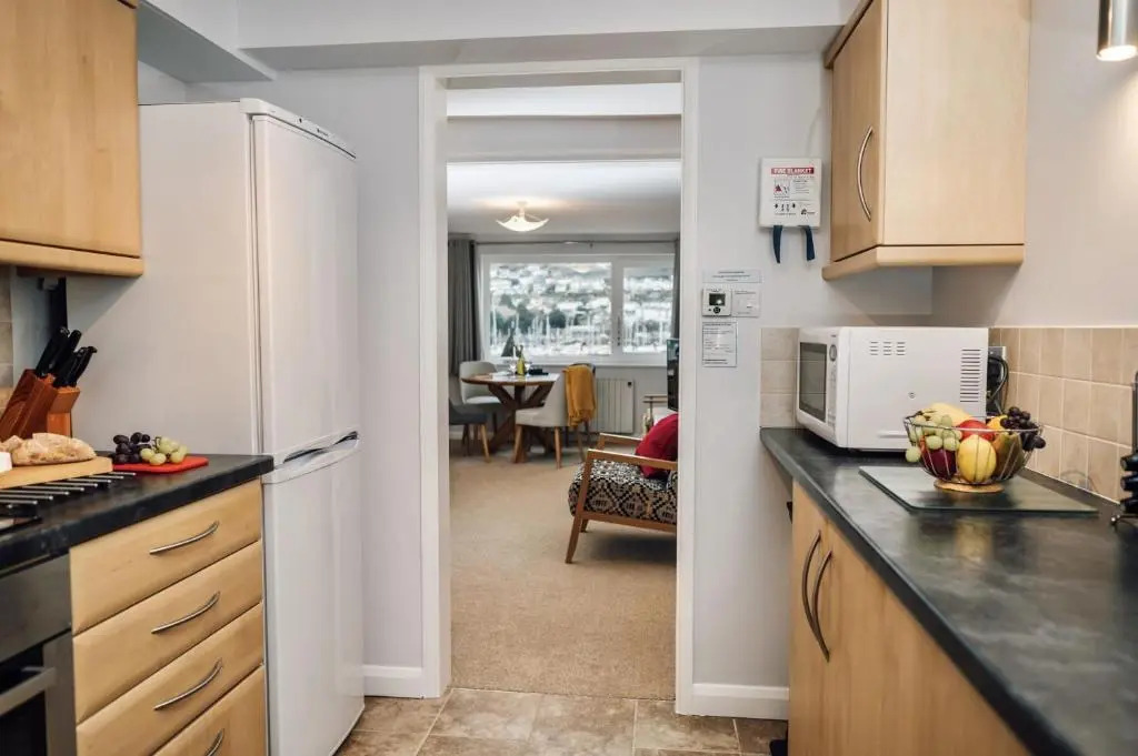 8 Mayflower Court - Apartment with river views, parking and on the level