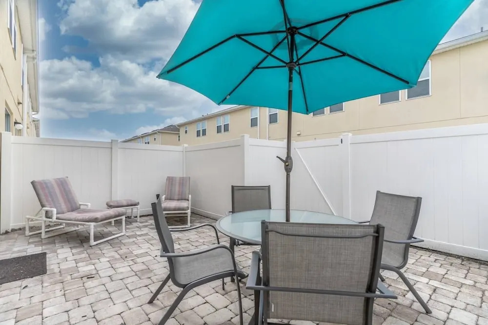 5134 Compass Bay