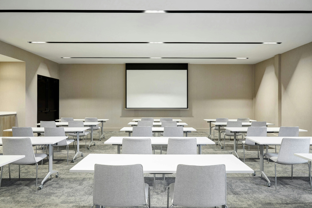 AC Hotel by Marriott Tampa Airport