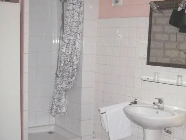 Hotel Innova Cardabella