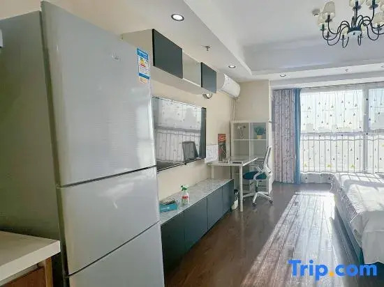 Westin Audio-Visual Homestay (Youth Street Subway Station & Color TV Tower Night Market Branch)