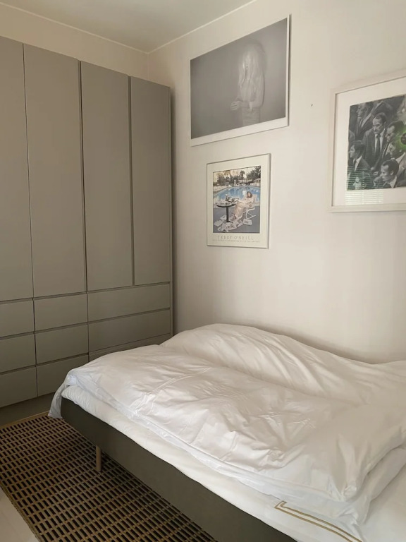Luxury City Seafront Apartment w Balcony