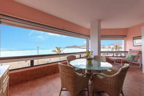 Seafront Apartment Las Canteras Beach 24