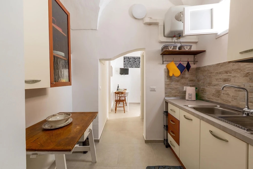 3482 Vico dei Mille by Barbarhouse
