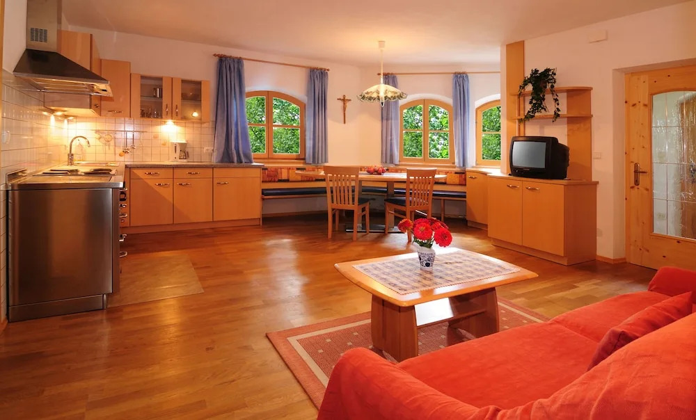 Huber zu Dorf - Urlaub auf dem Bauernhof