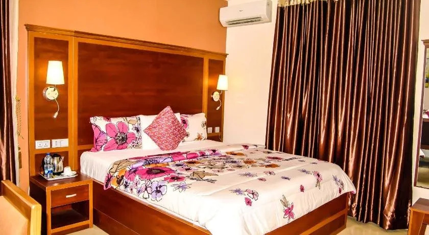 Royal Jatoz Hotels