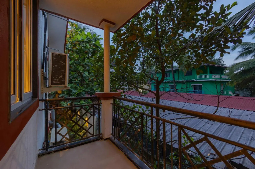 TreeHouse Mars Beach Cottages & Villas