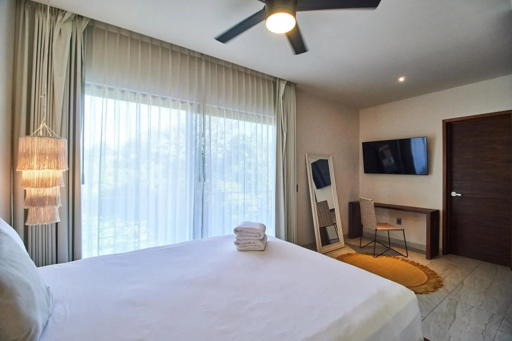 1 bedroom Penthouse with Private Rooftop & Plunge Pool in La Veleta