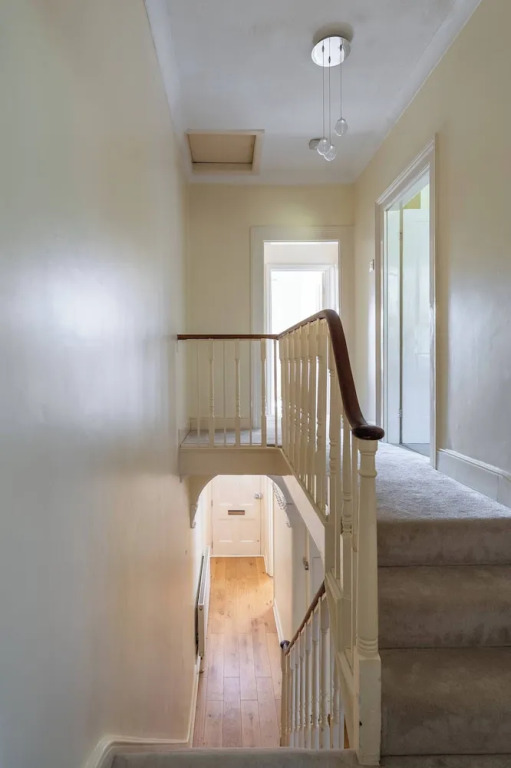 Elegant 3BR Victorian Retreat, Free Parking
