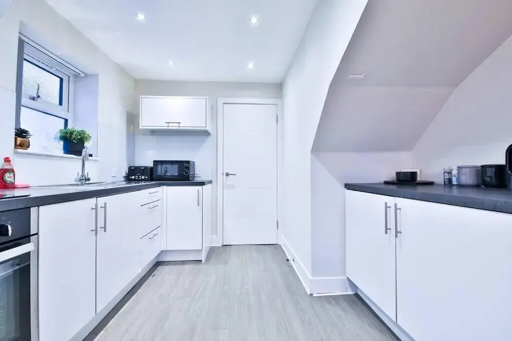 Whitchurch Place 2 Bed Flat in Cardiff