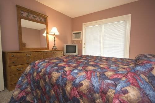 The Country Place Resort - Home of Zoom Flume Water Park